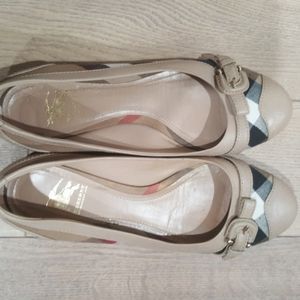 Burberry Nova Check Leather Flats 38.5